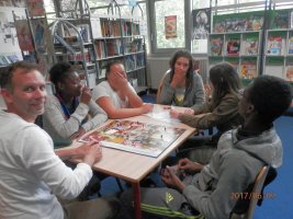 Thomas Brilliant anime une table de jeu